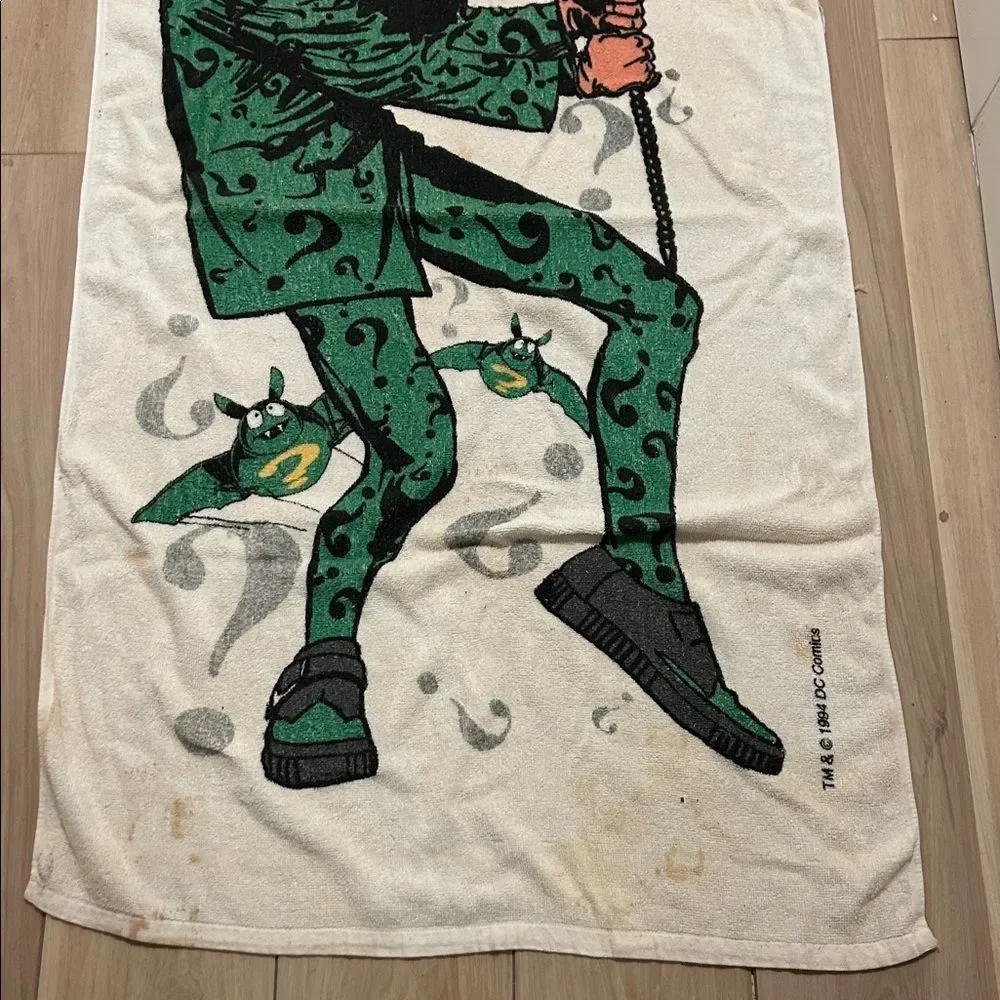 DC Comics The Riddler Jim Carrey Beach Towel Stains Discoloration